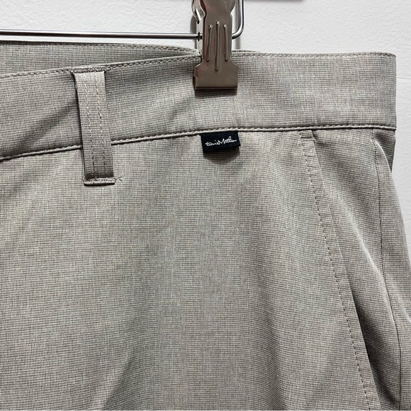 TravisMathew Beck Shorts in Gray Size 42 - Picture 3 of 7